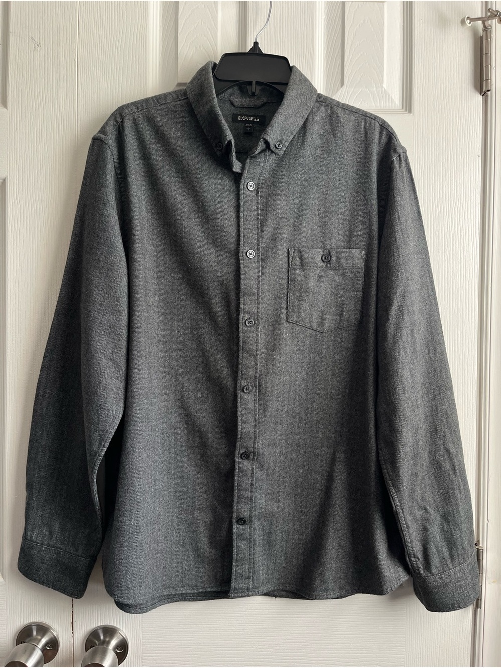EXPRESS Mens Gray Long Sleeve Herringbone Stripe Flannel Button Down Size Large